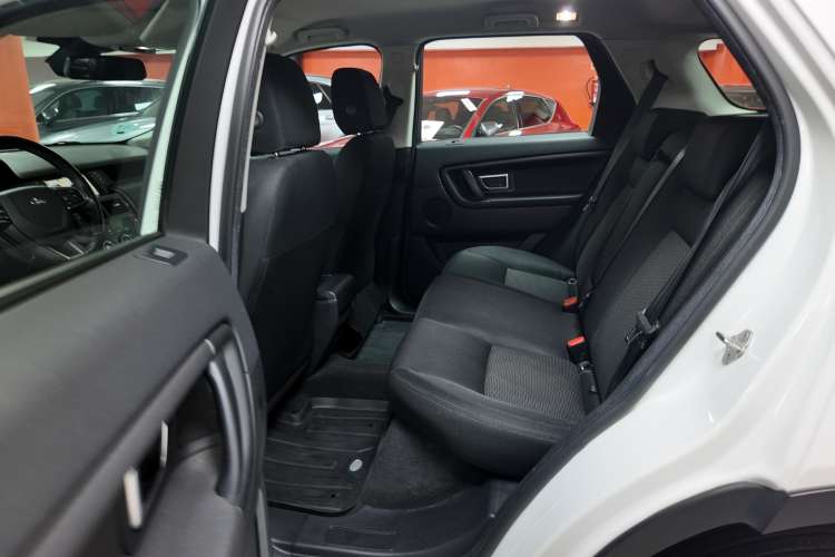 Land-Rover Discovery