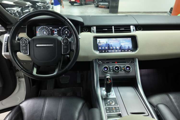 Land-Rover Range Rover Sport