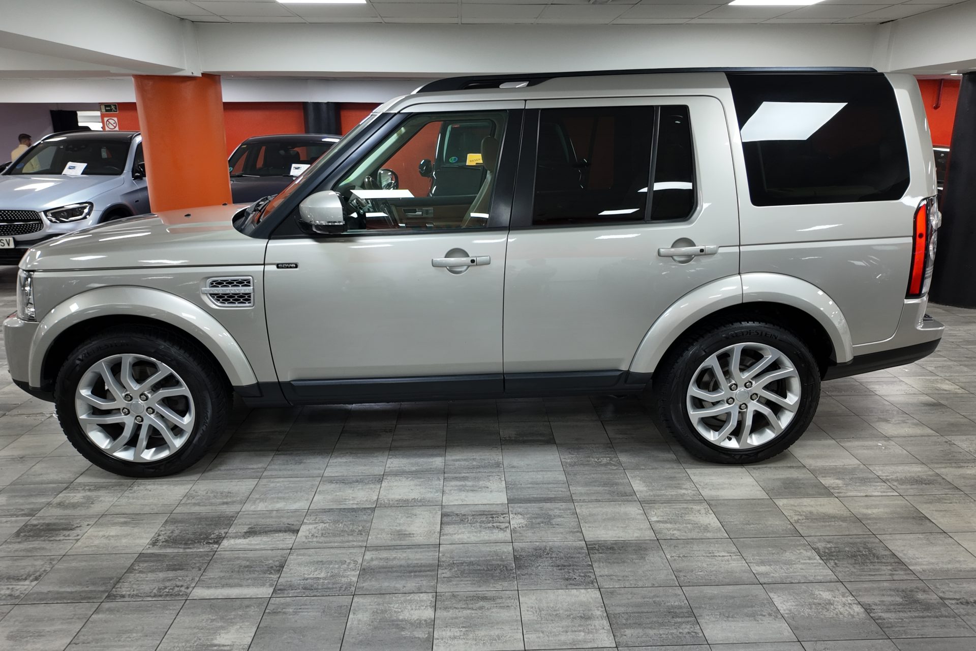 Land-Rover Discovery